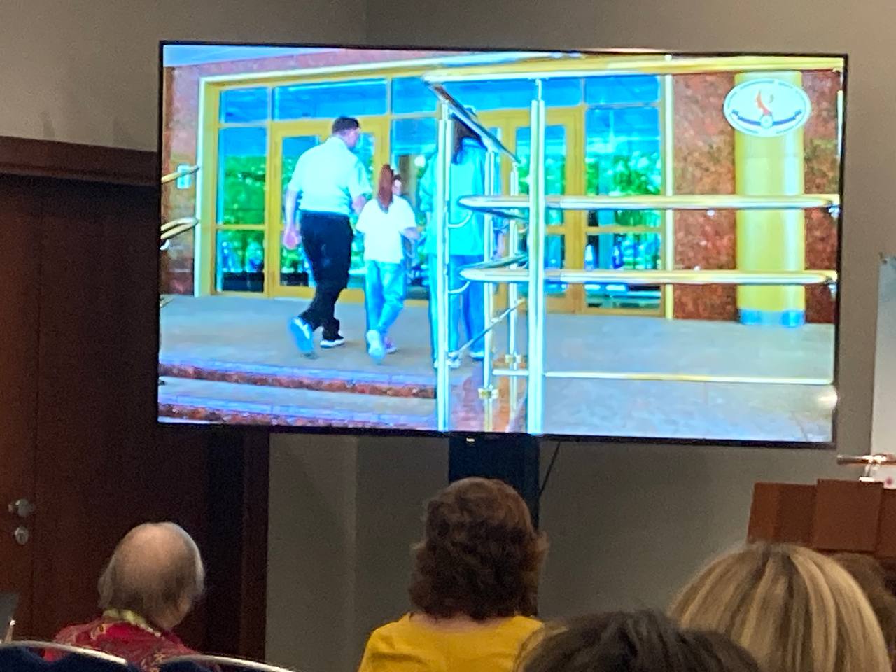 Роль семьи в реабилитации детей с нарушением слуха. Опыт стран